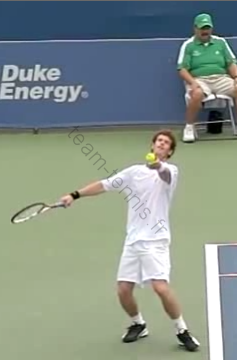 Andy Murray au service - lancer de balle