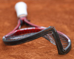 Raquette de tennis cassée