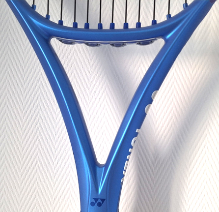 Coeur de la Yonex Ezone Blast Blue